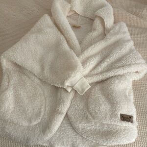Nordic Beach one size fluffy wrap jacket
